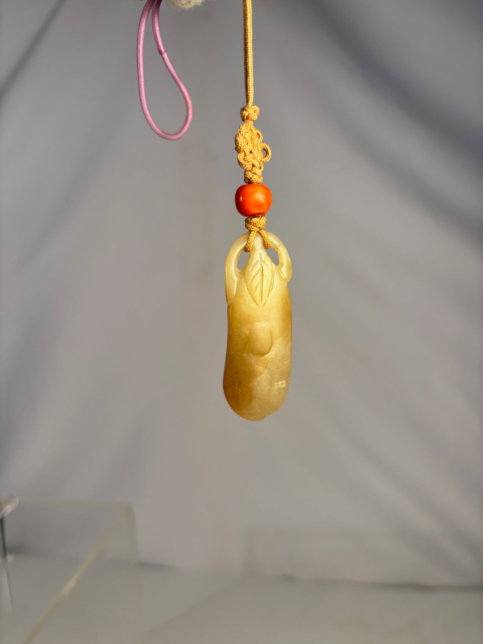 A Chinese Nephrite yellow Jade Carved Pendant with Leaf Motif (1 of 10)
