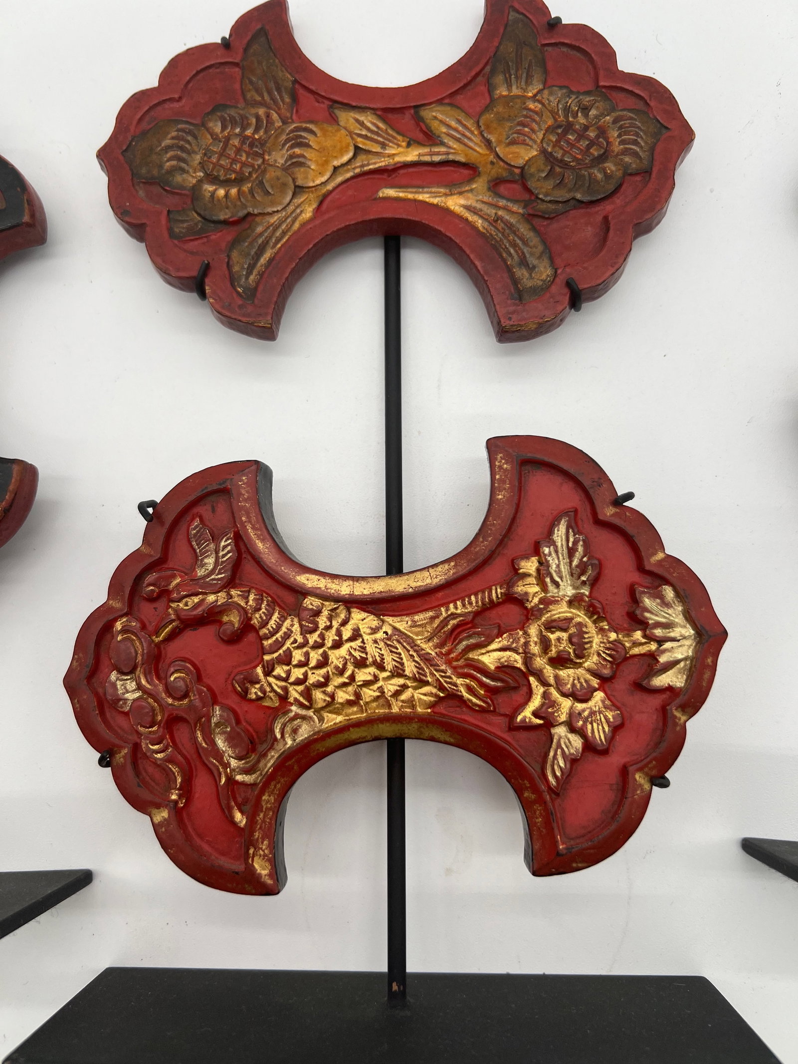 4 Chinese Lacquered And Carved Wood Thread Winders: 4 Ruyi silk thread winders with relief carving and red and black lacquer . Dimensions?Each winder panel size : L x W : 5.5 inches x 3.5 inches