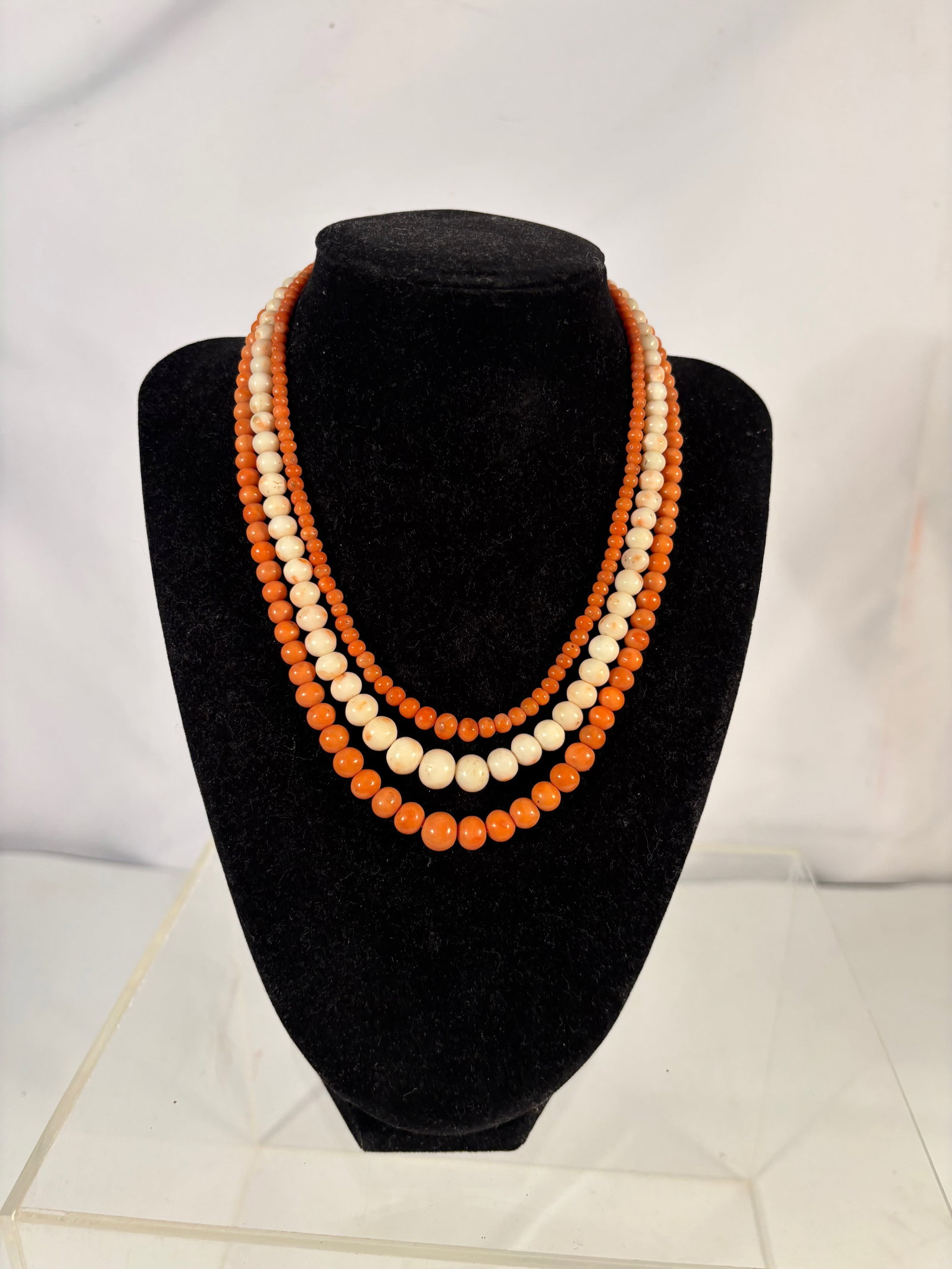 Three-Strand Coral Bead Necklace - 8