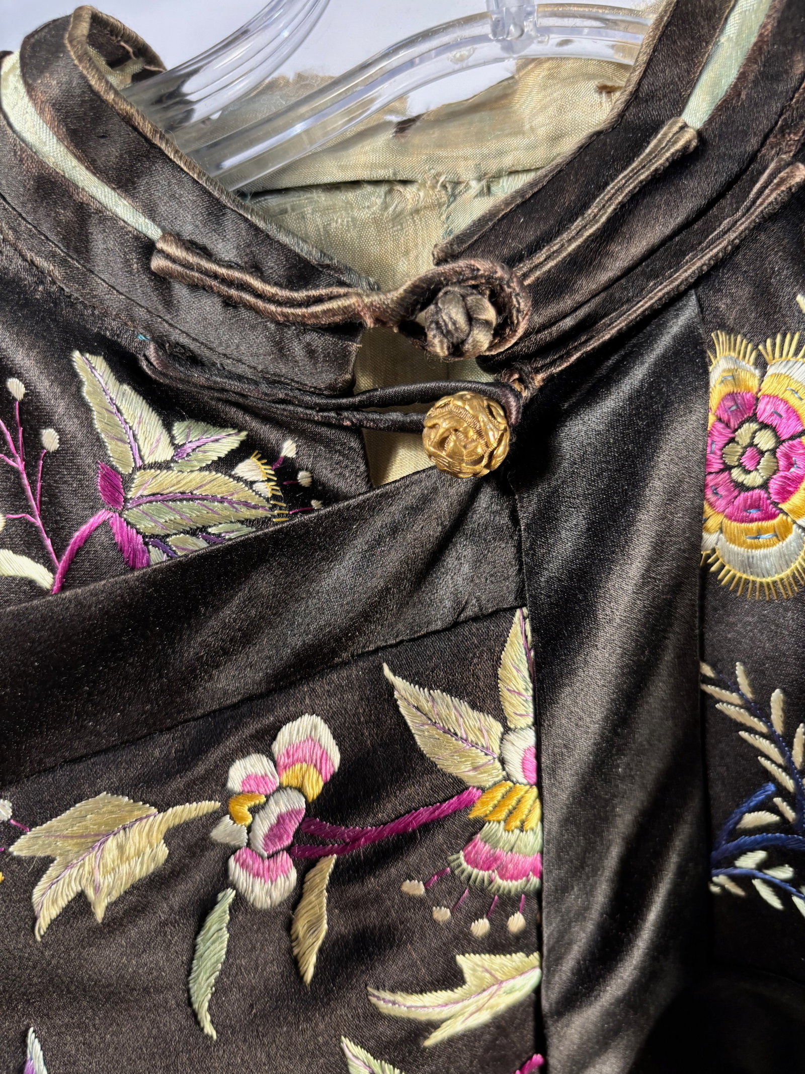 A Chinese Embroidered Silk Jacket - 12