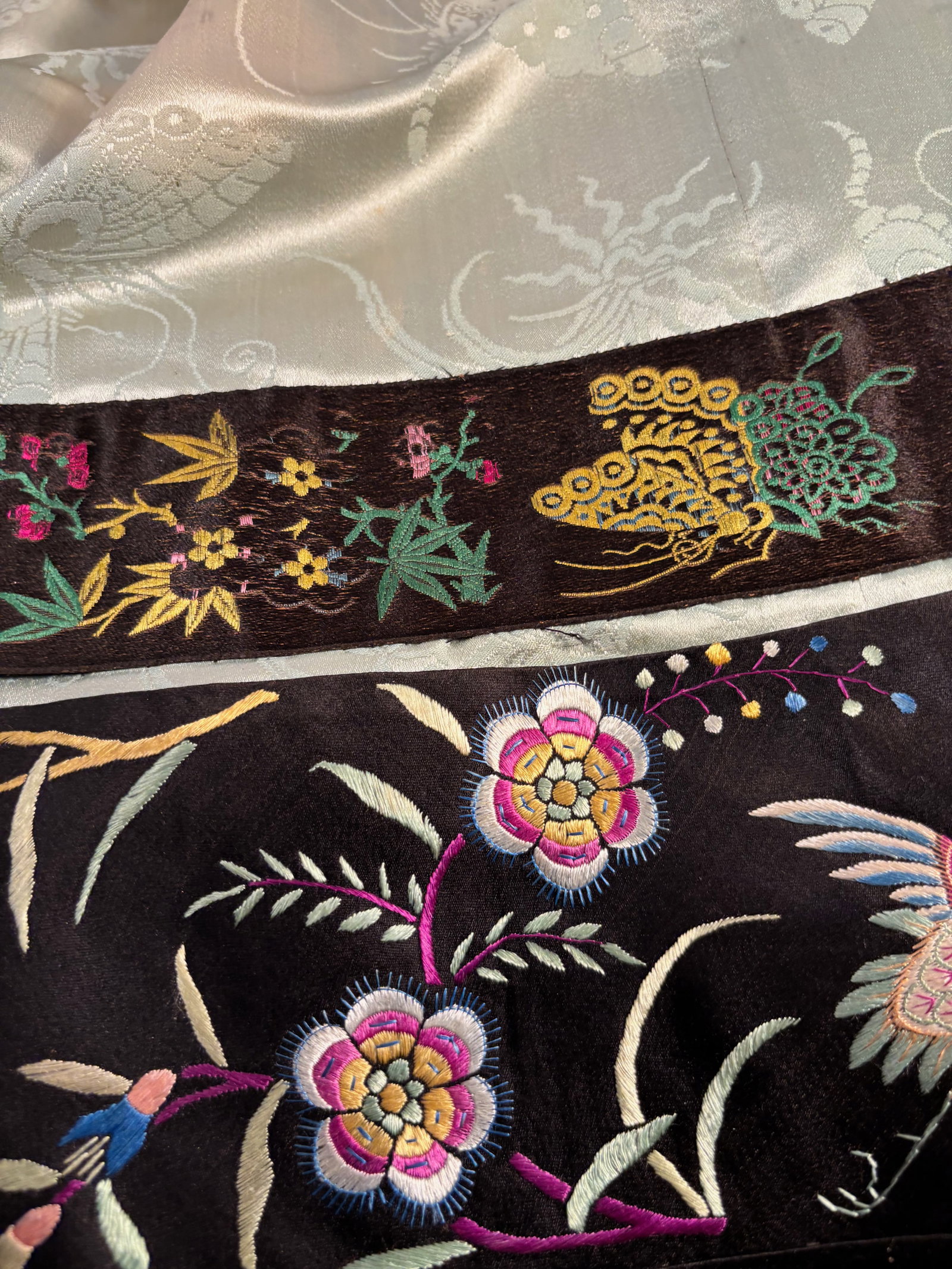 A Chinese Embroidered Silk Jacket - 17