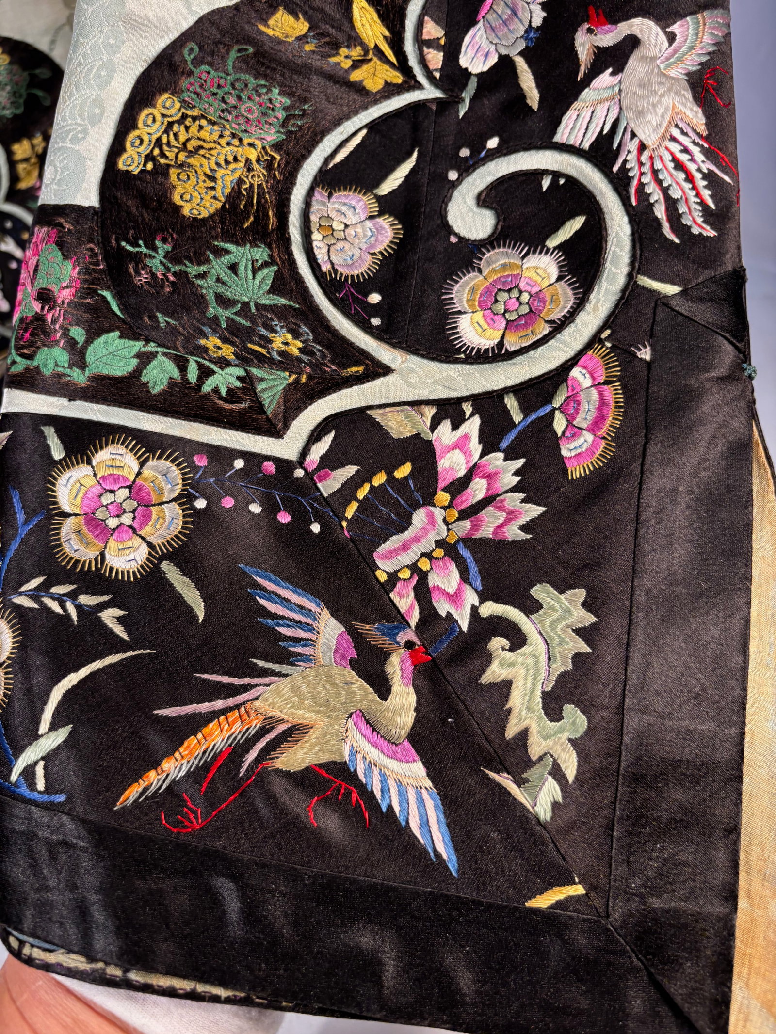 A Chinese Embroidered Silk Jacket - 8