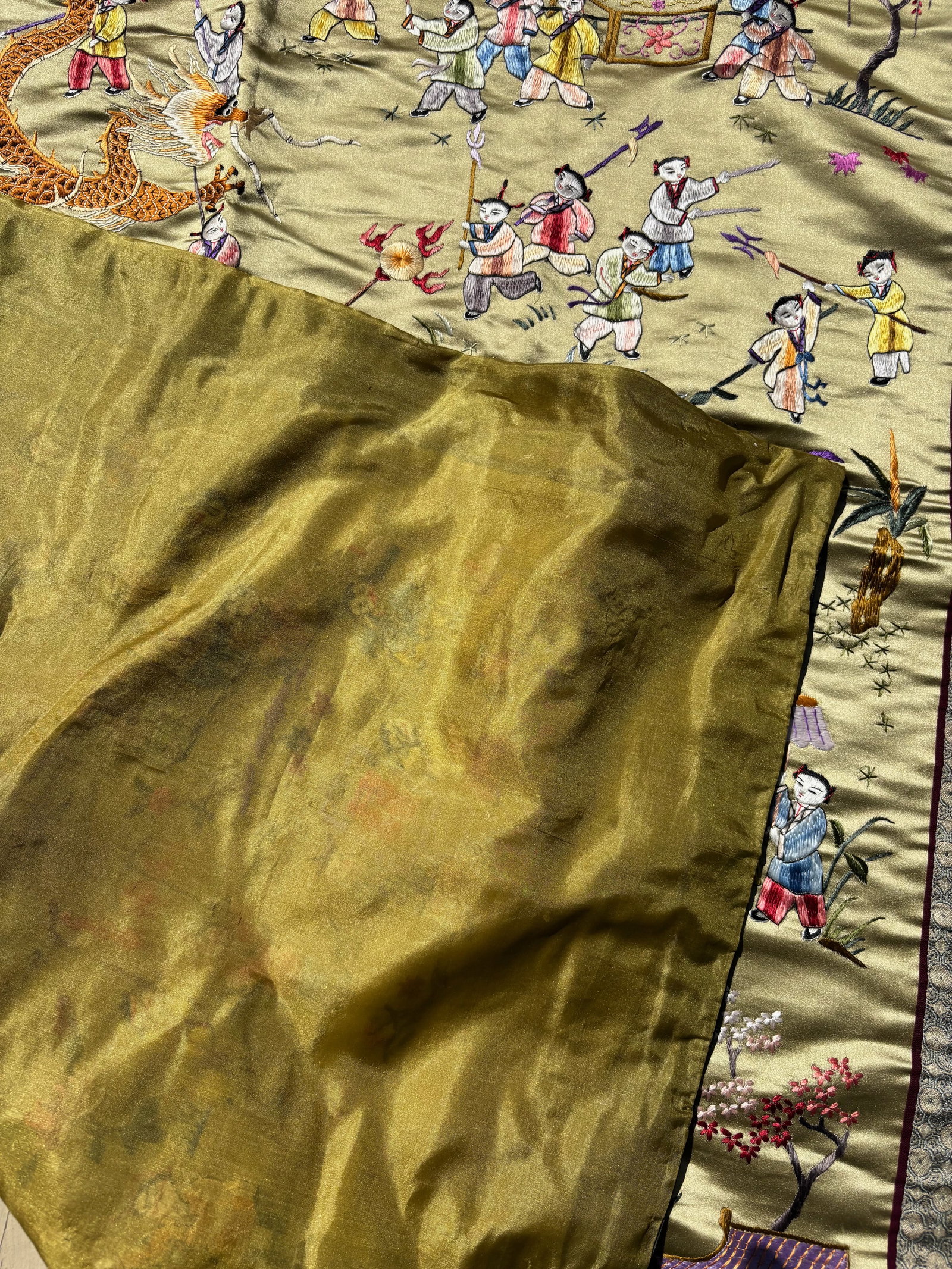 A Chinese embroidered silk panel - 11