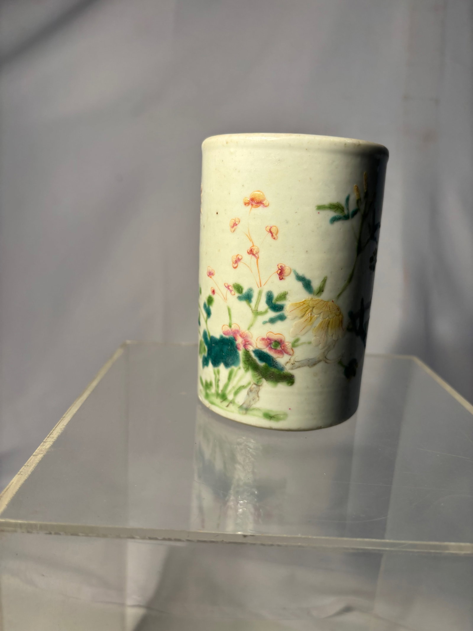 A Chinese Famille Rose Porcelain Brush Pot, Tongzhi Mark (1 of 10)