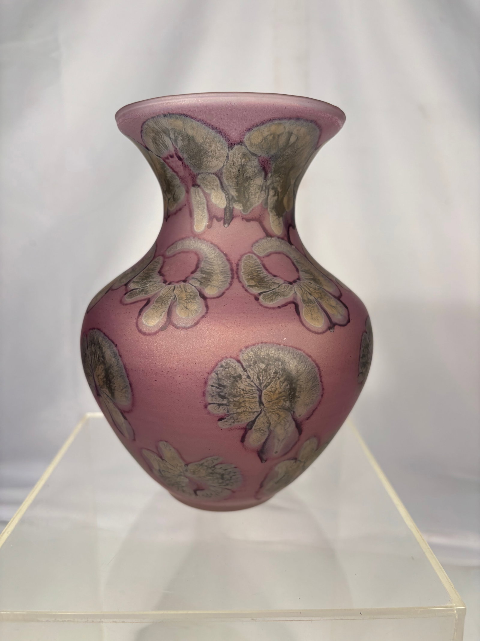 Contemporary Pink Art Glass Vase with Crystalline Decoration (1 of 6)
