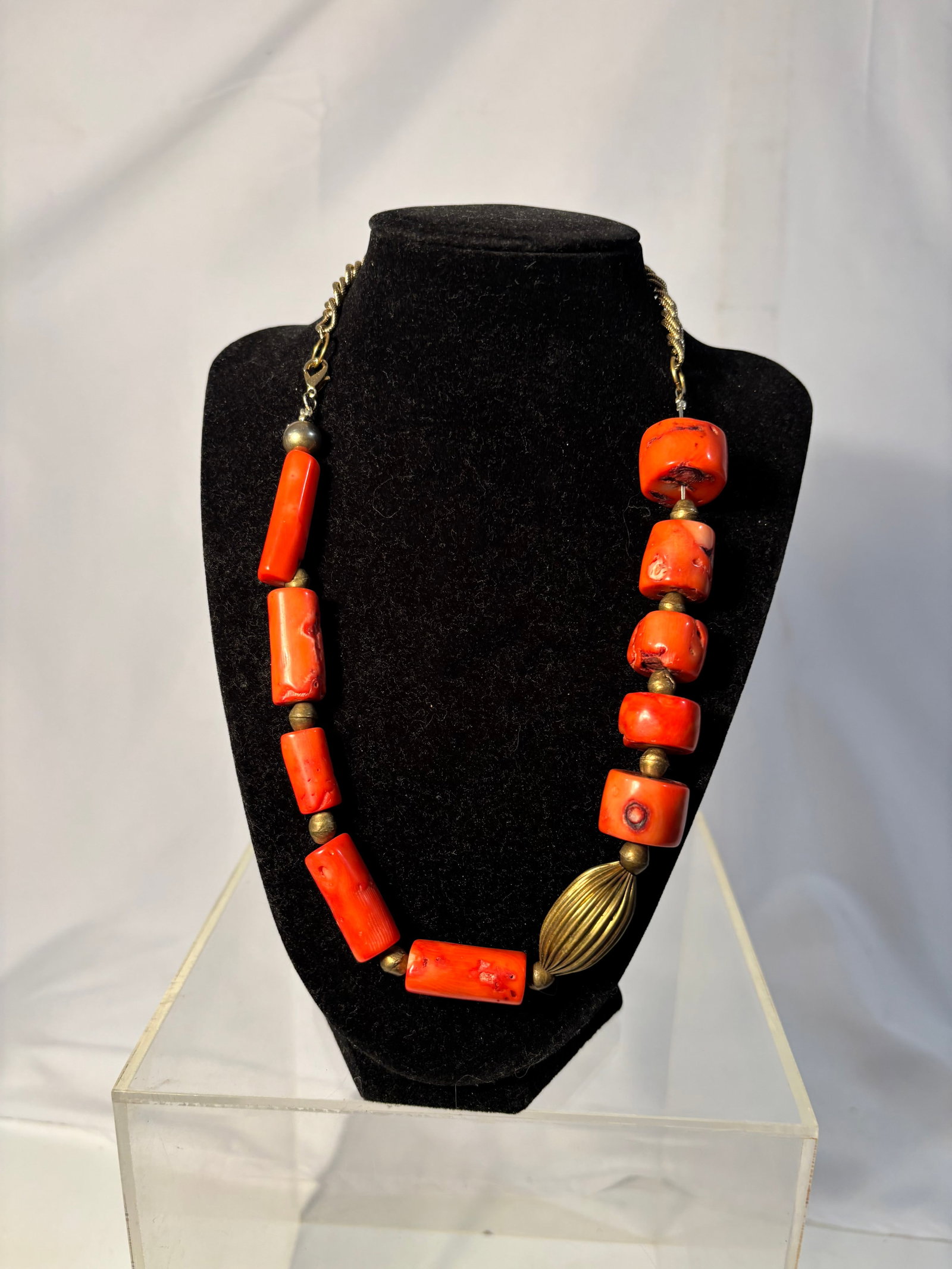 A Vintage Coral Bead Necklace, Hand-Strung Barrel Beads, 99.4g Statement Piece (1 of 6)