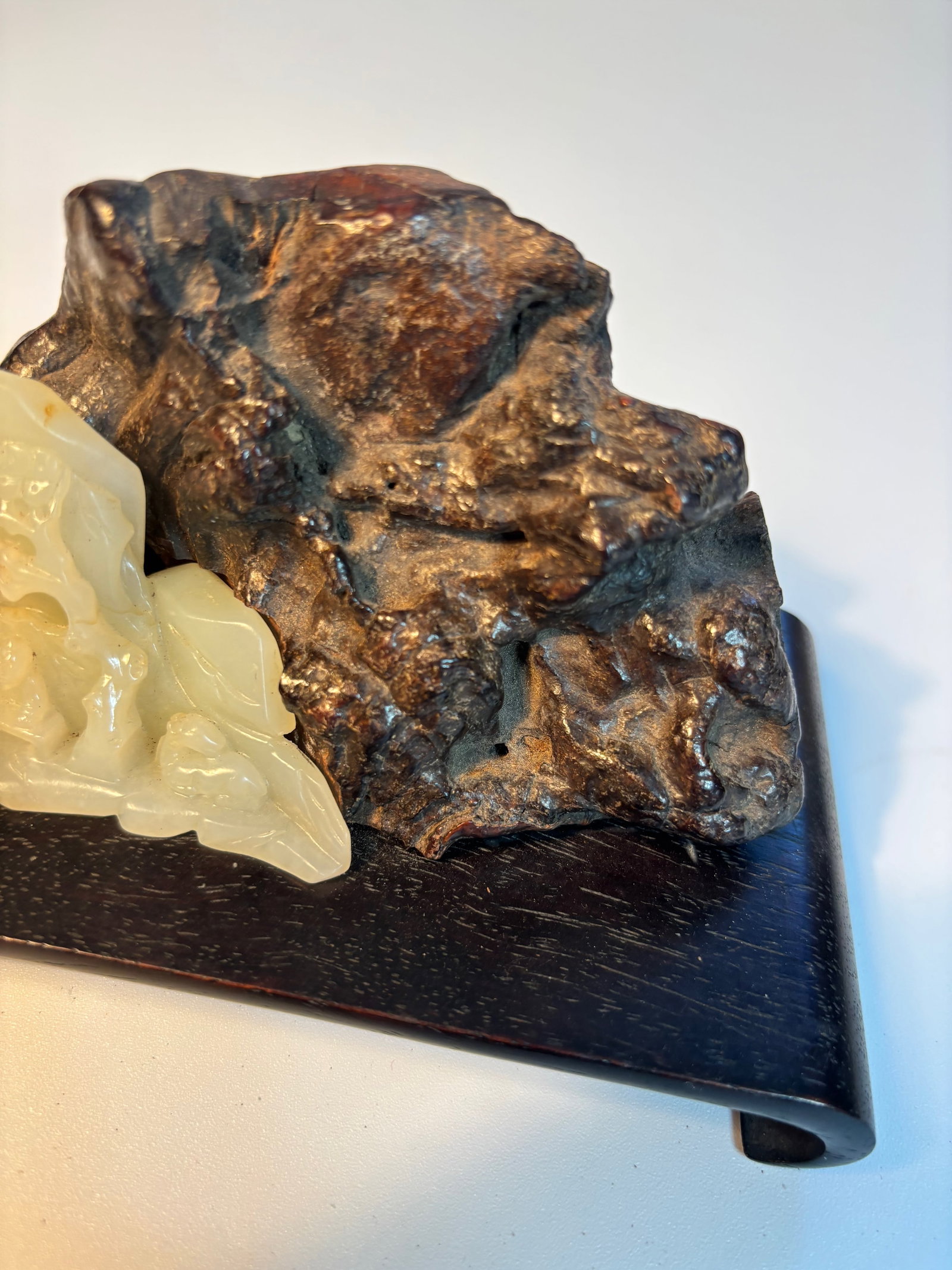 A Chinese nephrite jade artwork statue - 2