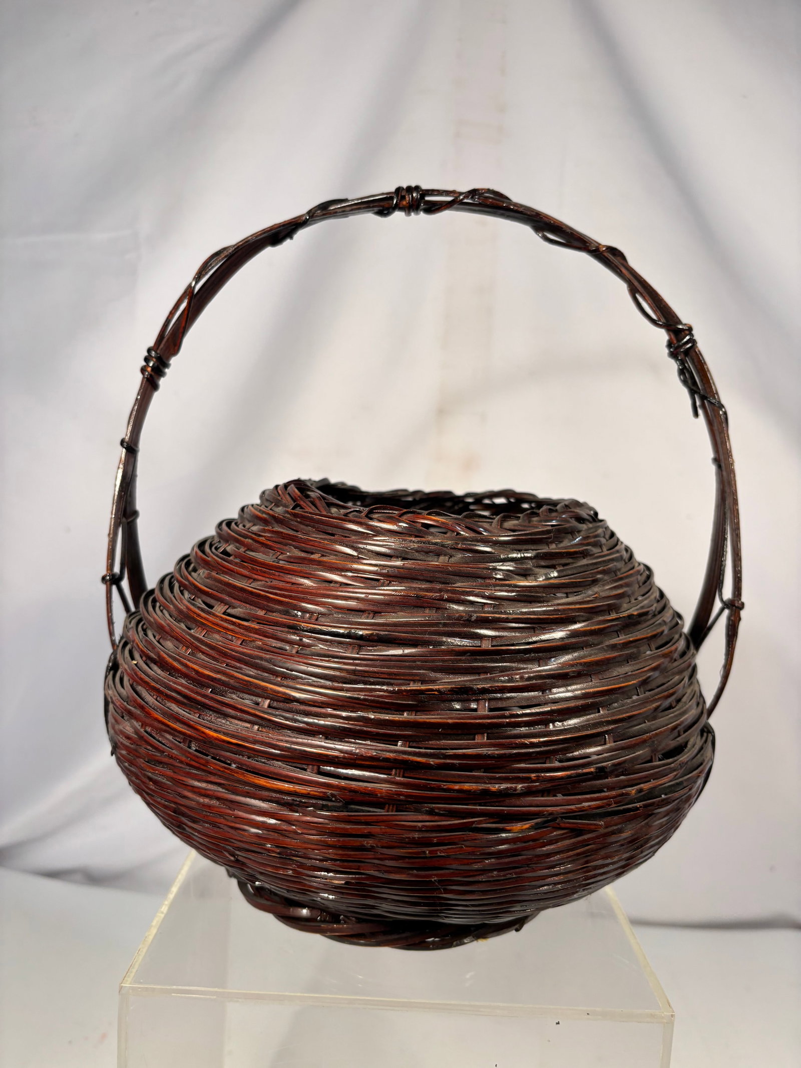 Japanese Handwoven Bamboo Ikebana Basket with Bentwood Handle (1 of 12)