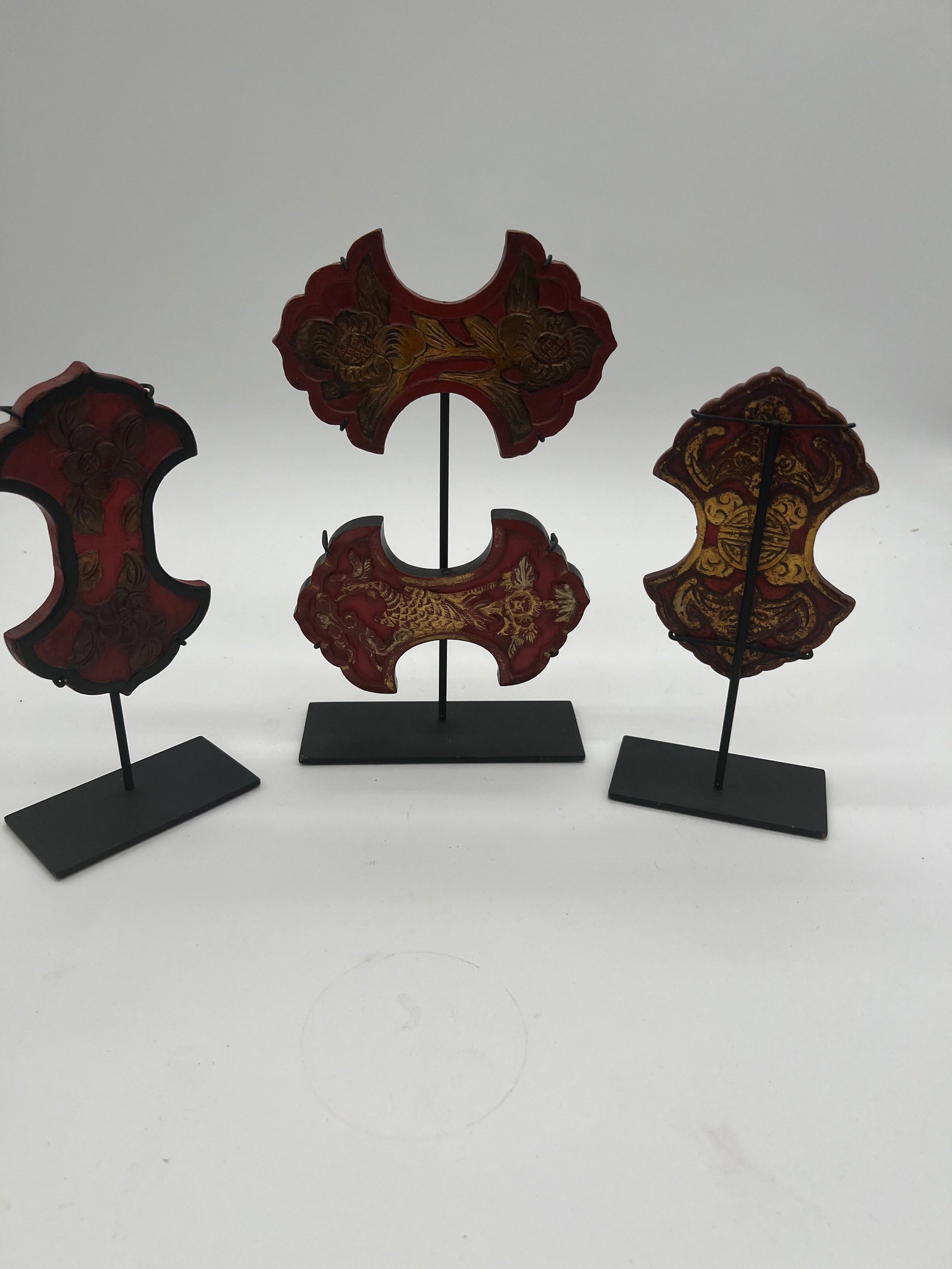 4 Chinese Lacquered And Carved Wood Thread Winders (1 of 3)