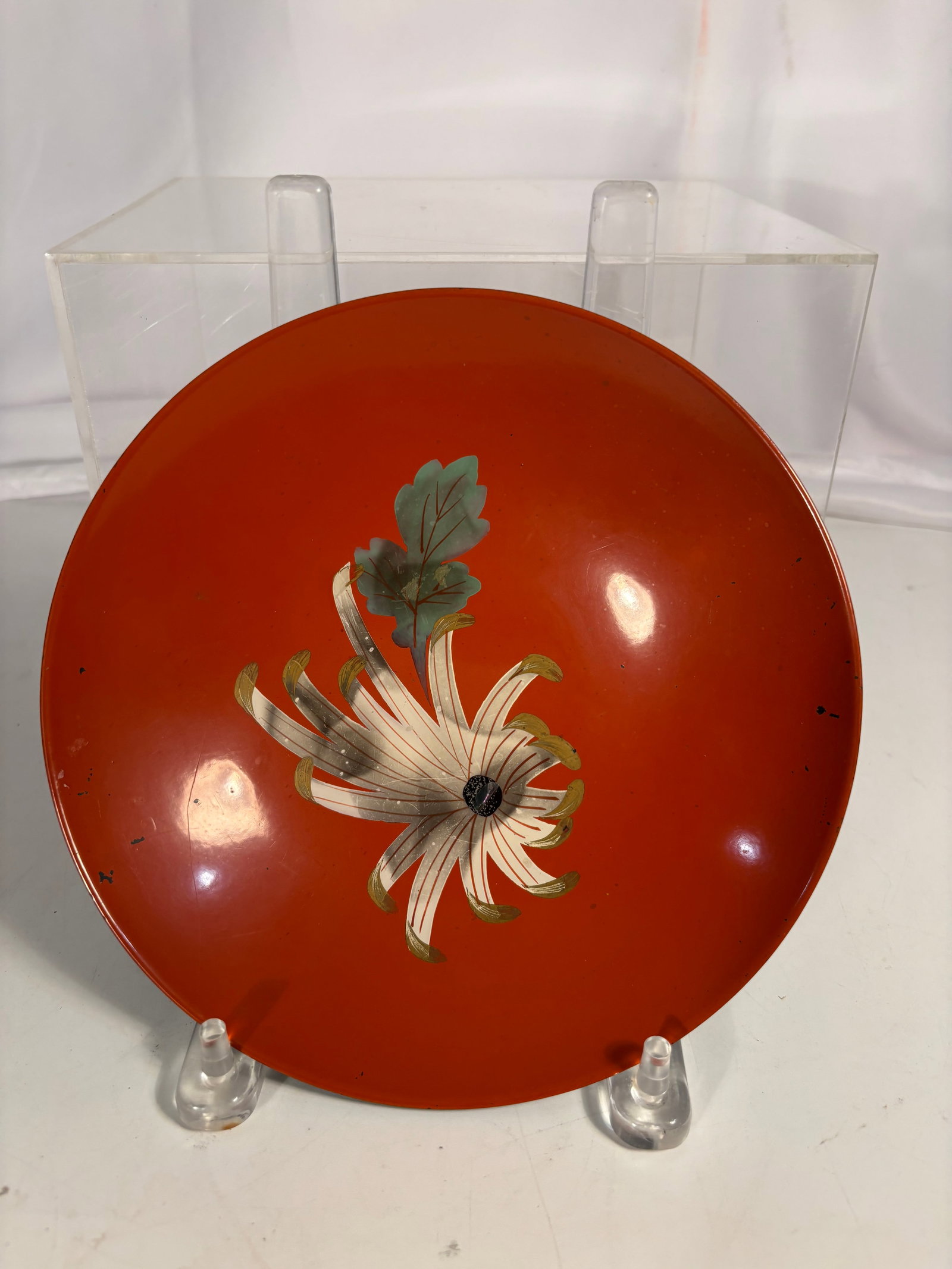 A Japanese Red and Black Lacquer Bowl (1 of 7)