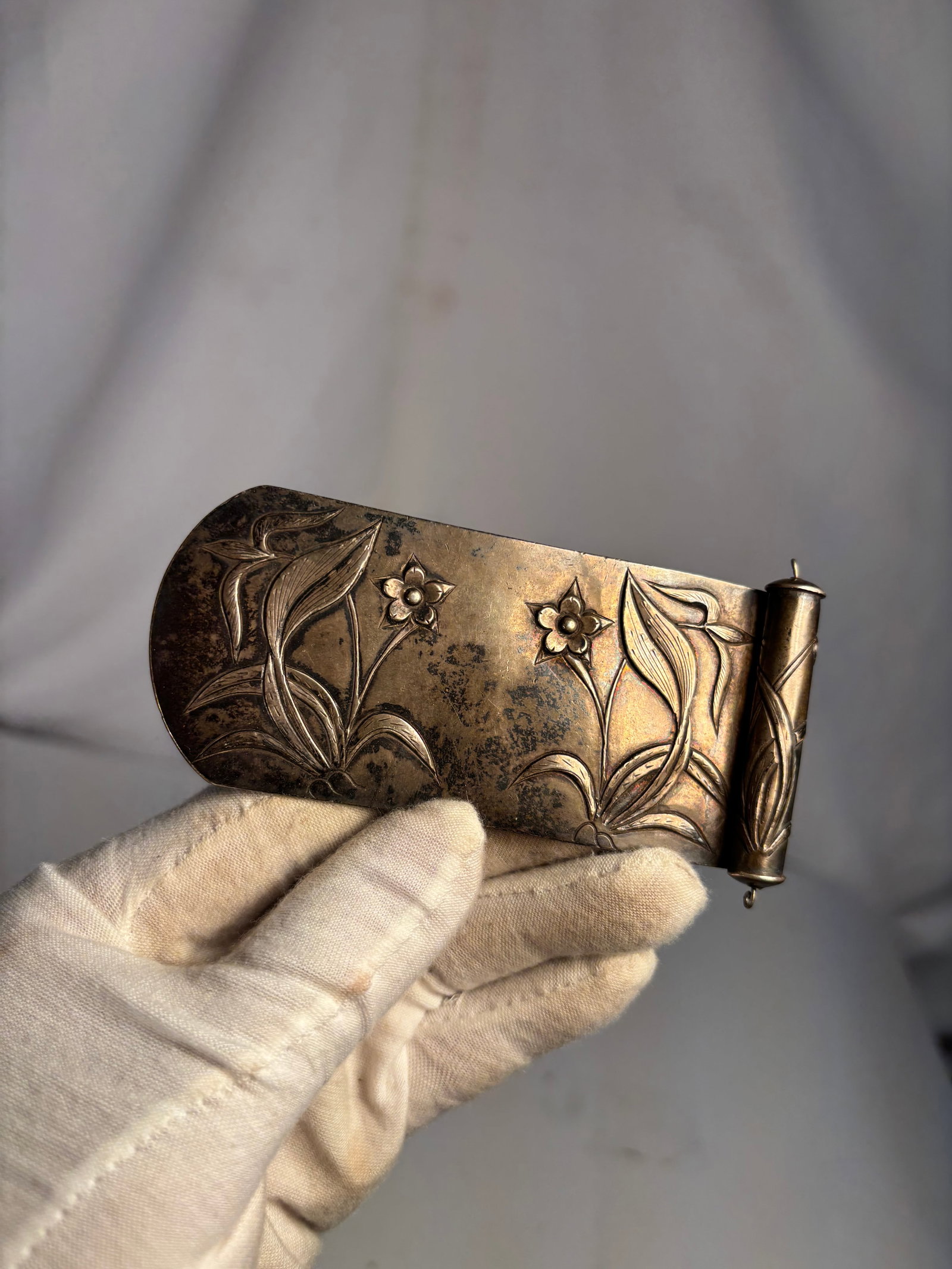 Chinese / Japanese Silver Floral Ornament with Four-Character Mark (1 of 11)