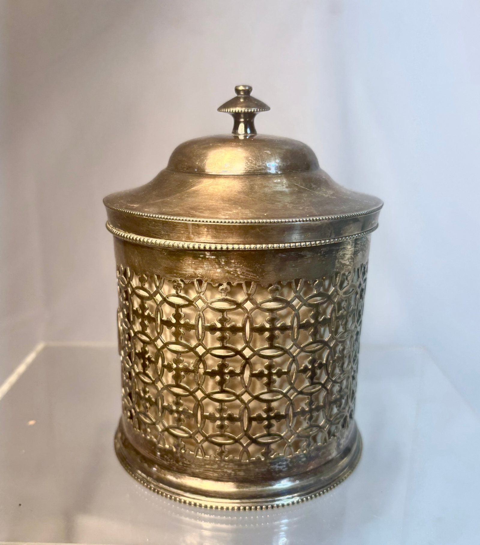 Edwardian English Silver-Plated Biscuit Barrel with Maling Pottery Insert (1 of 11)