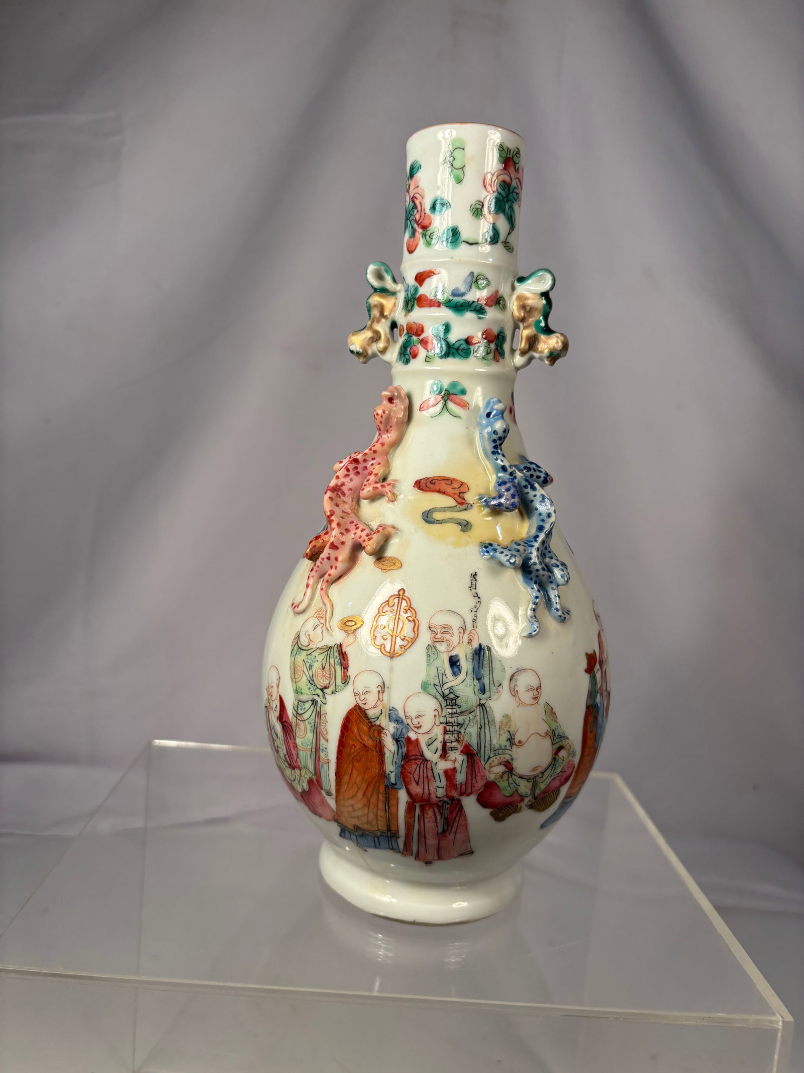 Chinese Famille Rose Figural Vase with Applied Lizard Decoration (1 of 13)