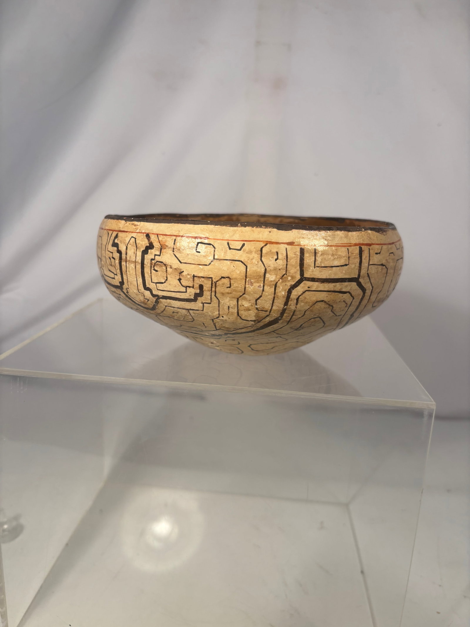 Antique Amazonian Shipibo-Conibo Polychrome Pottery Bowl with Kené Designs, Peru (1 of 8)