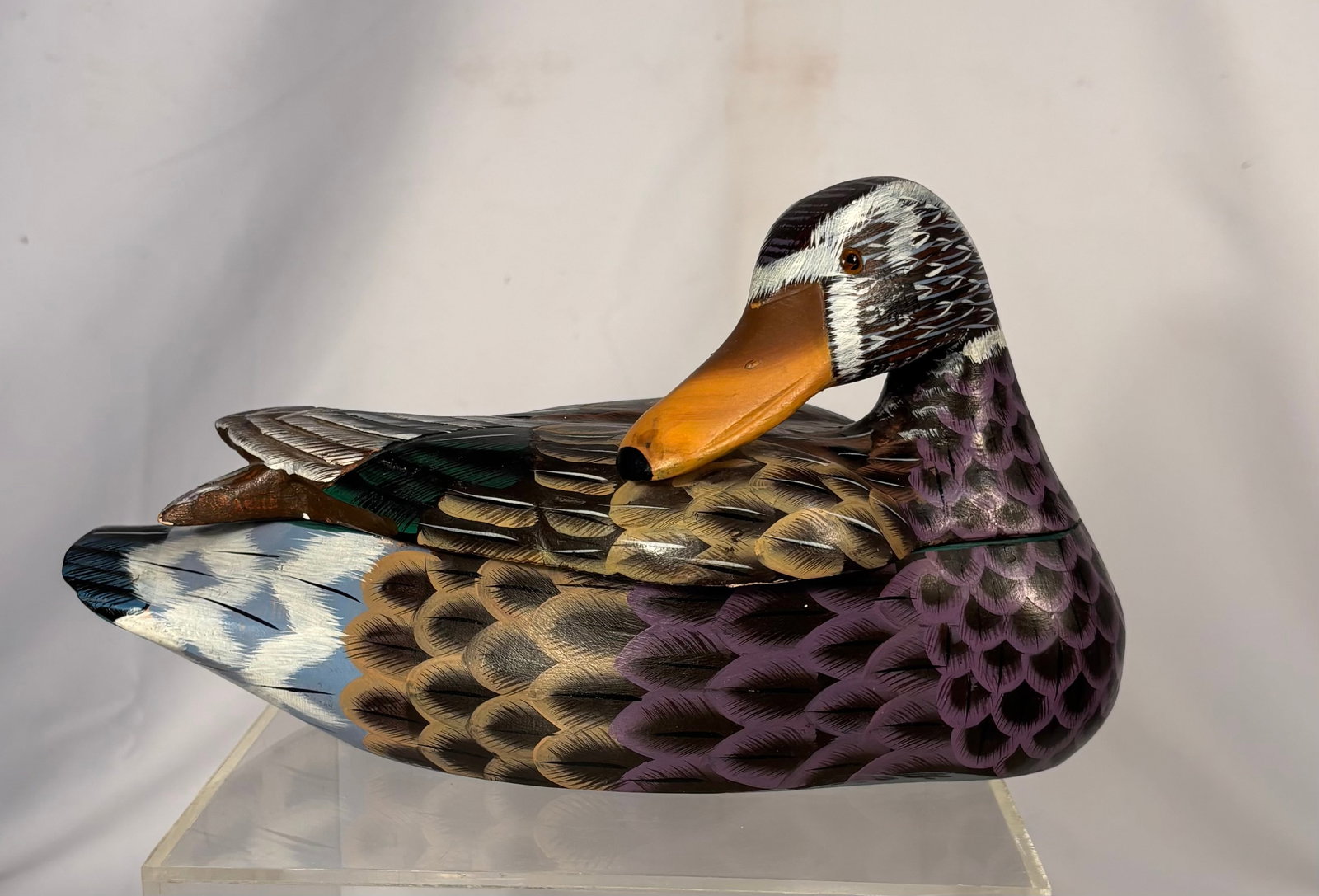 Vintage Hand-Carved and Painted Wooden Mallard Duck-Form Box: vintage hand-carved wooden box modeled as duck, each featuring a hollow interior and removable bottom cover. It has a dark finish with finely incised feather decoration, it is realistically hand-paint