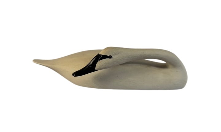 Dave Stavely Hand-Carved Miniature Swan, Easton, Maryland, 1988 (1 of 7)