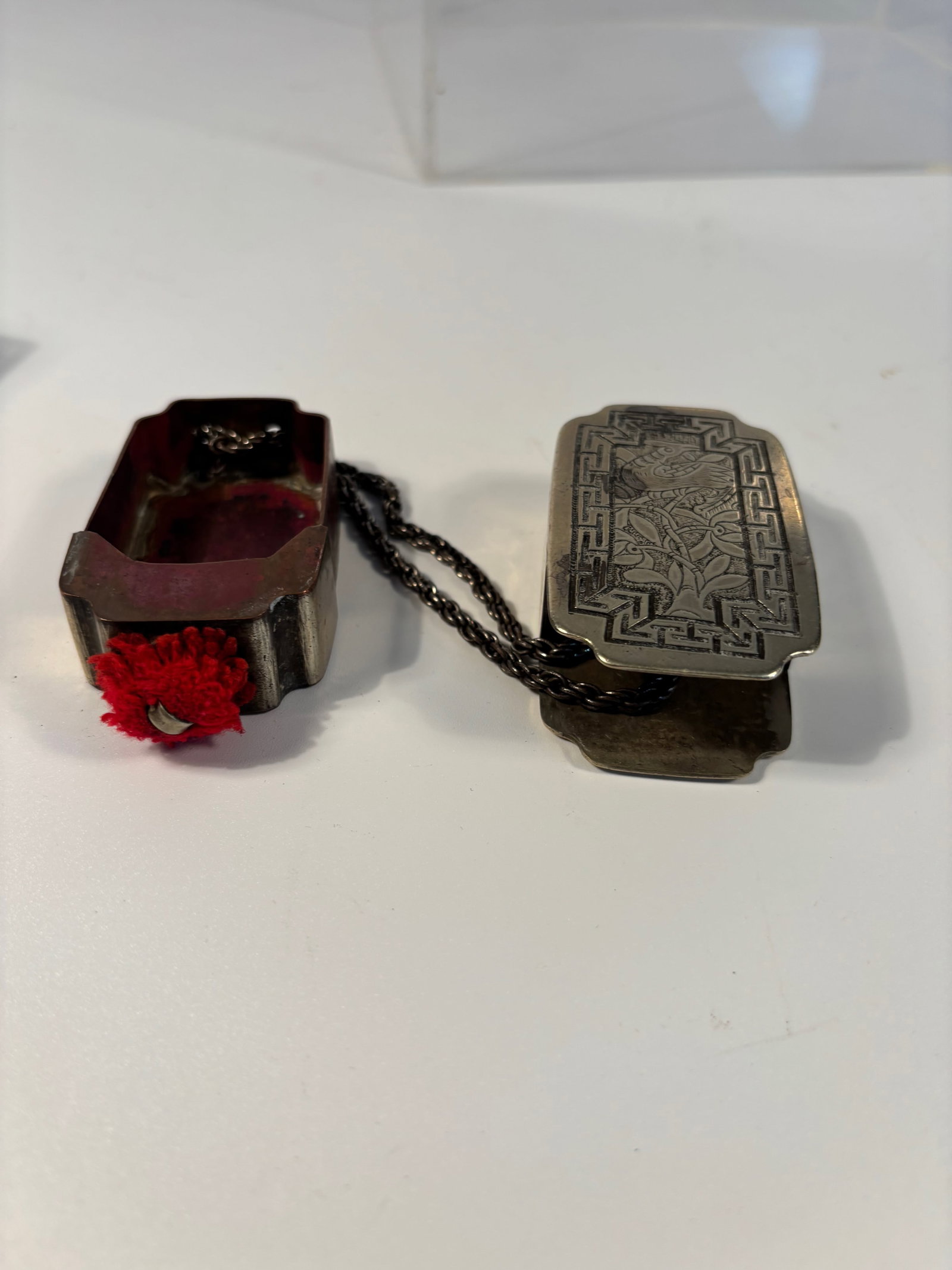 A Chinese White Brass (Baitong) Snuff Box - 11