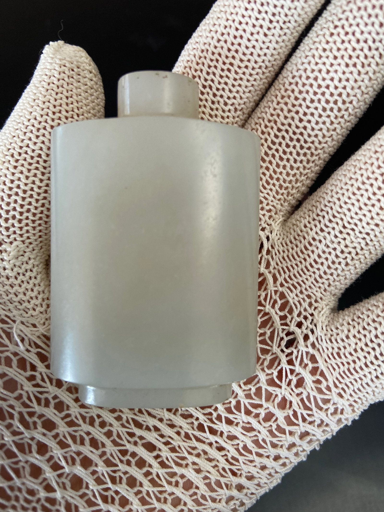 A Chinese nephrite jade snuff bottle - 10
