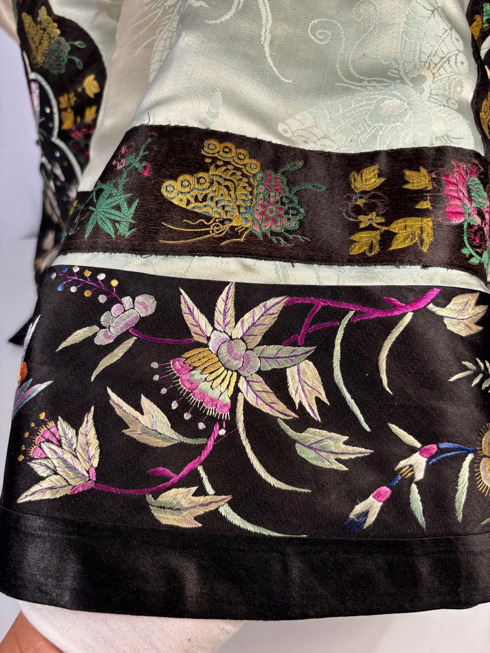 A Chinese Embroidered Silk Jacket - 10
