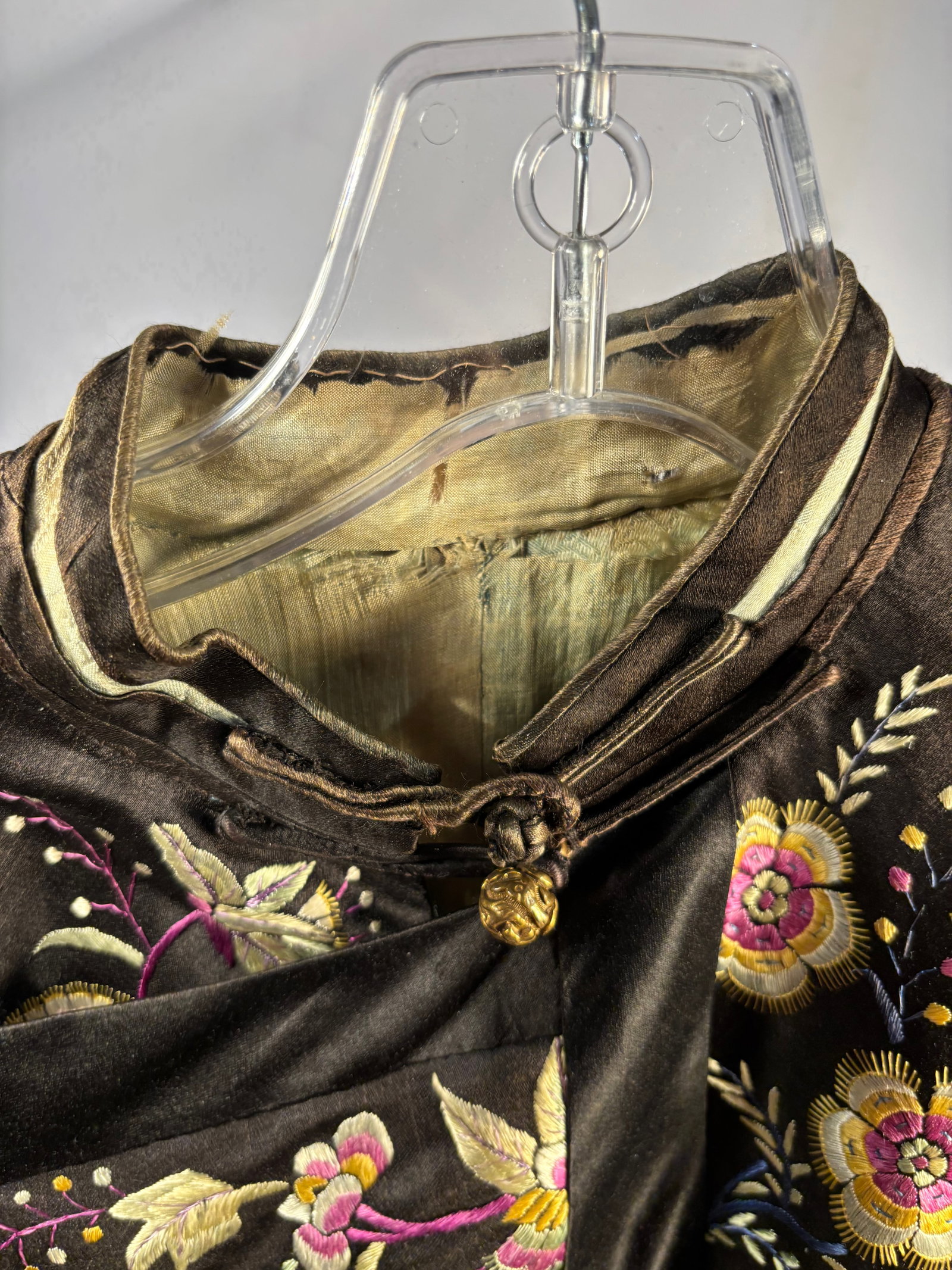 A Chinese Embroidered Silk Jacket - 12