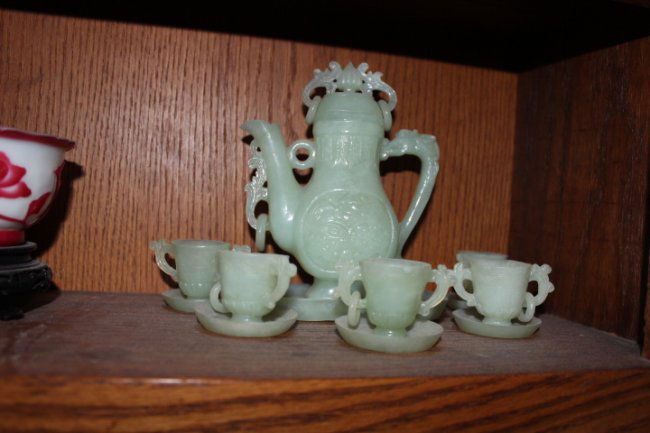 Antique Chinese Jade teapot and set of cups: teapot height: 16cmcups height: 4cm