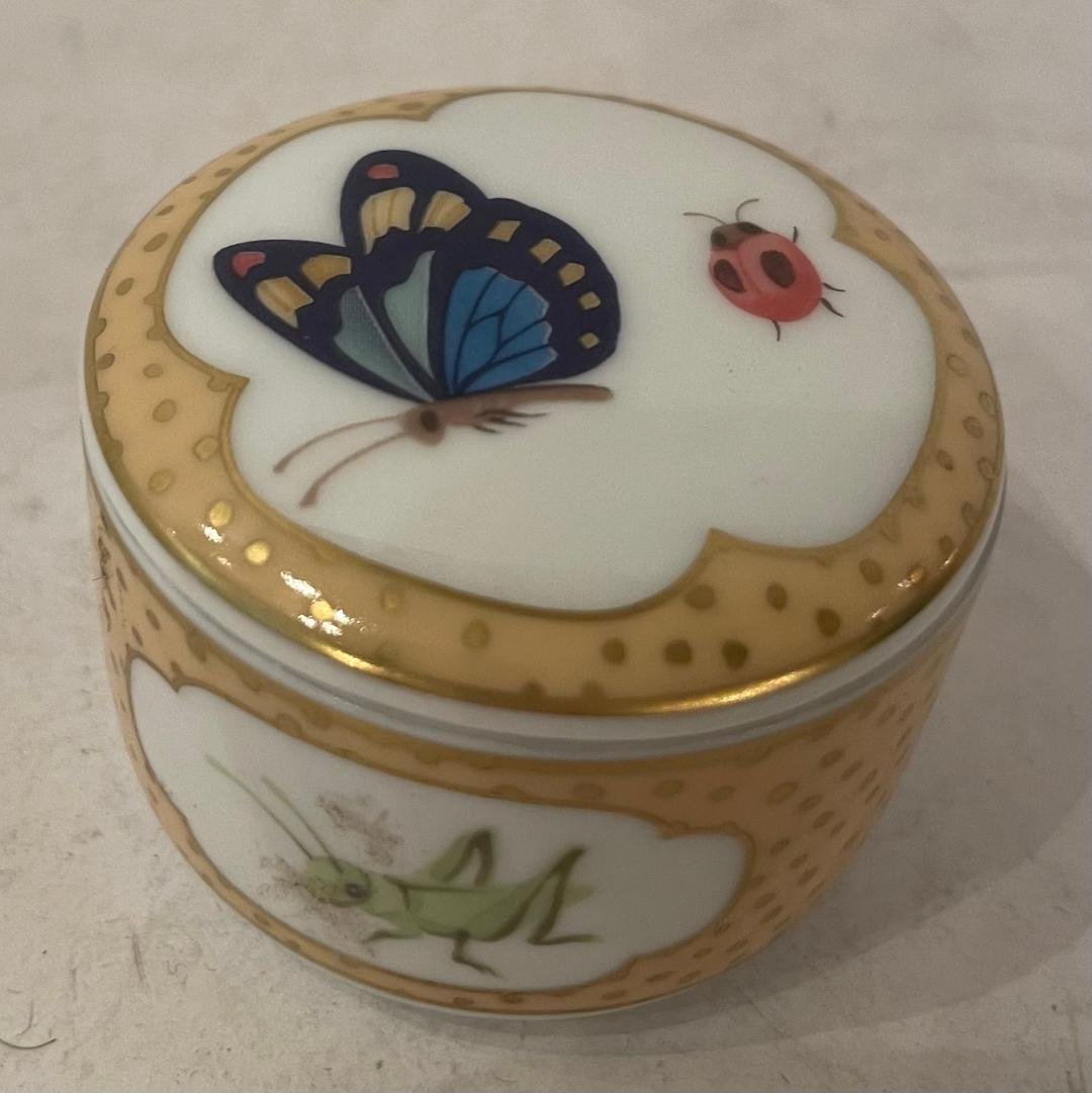 Tiffany & Company Porcelain Pill Trinket Box Made In France: Tiffany & Company Porcelain Pill Trinket Box Made In France