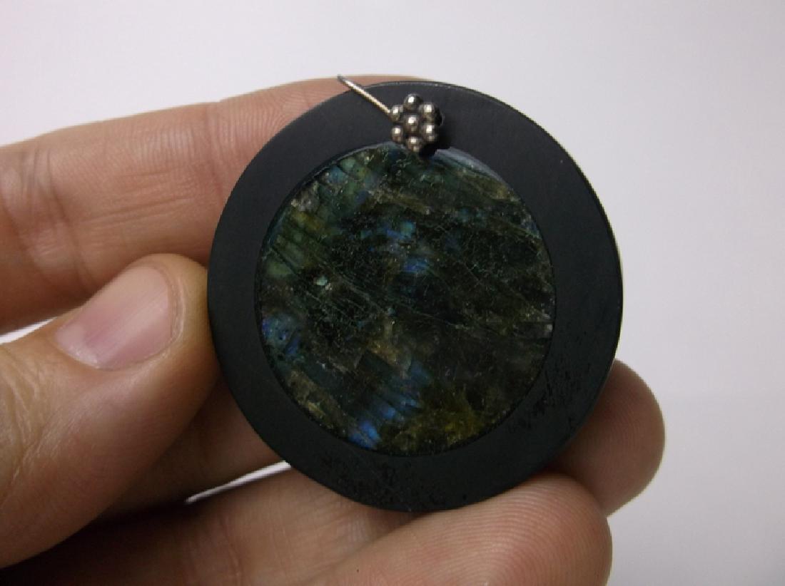Stunning Sterling Silver Labradorite Pendant: excellent condition