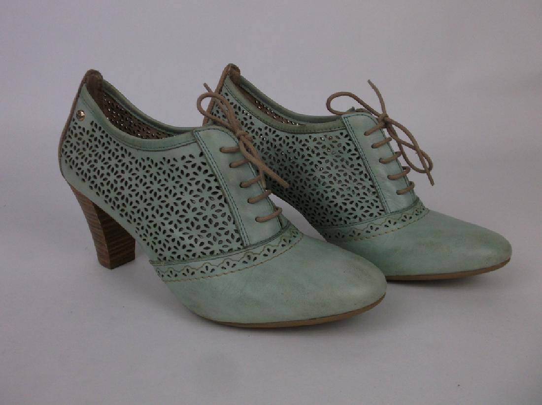 Womens Leather Pikolinos Hot Heels Spain US 8: Euro Size 39, US Size 8 Womens, in very nice condition, leather with a hot look