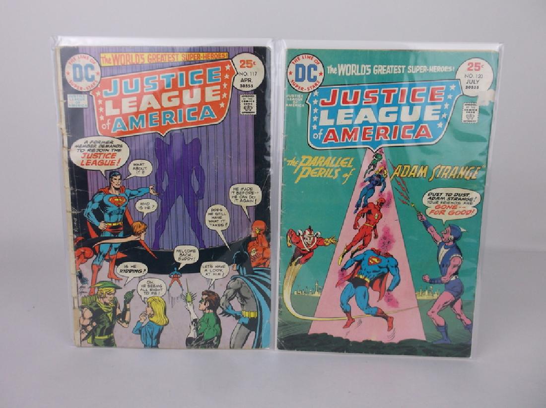 2 1975 DC Justice League Comic Books (1 of 2)