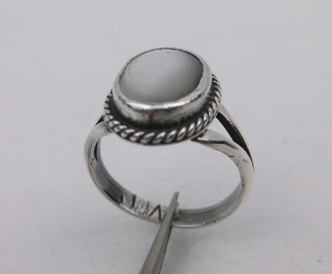 Navajo Sterling MOP Ring 3.5 JW Stunning: signed JW, excellent condition