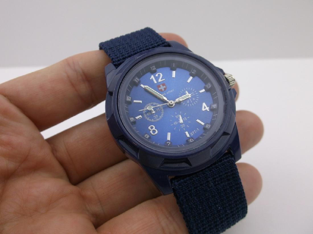 New Swiss Army Wristwatch: works great, excellent condition