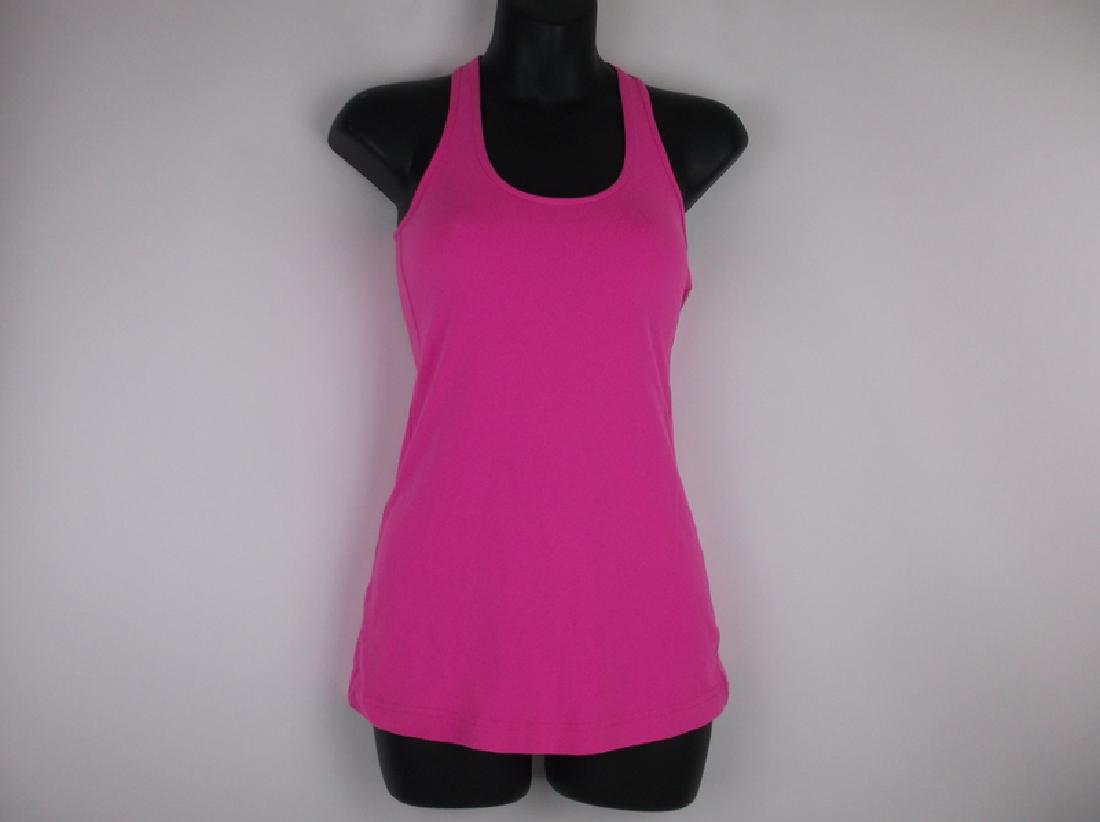 Gorgeous lululemon Athletic Shirt S (1 of 3)