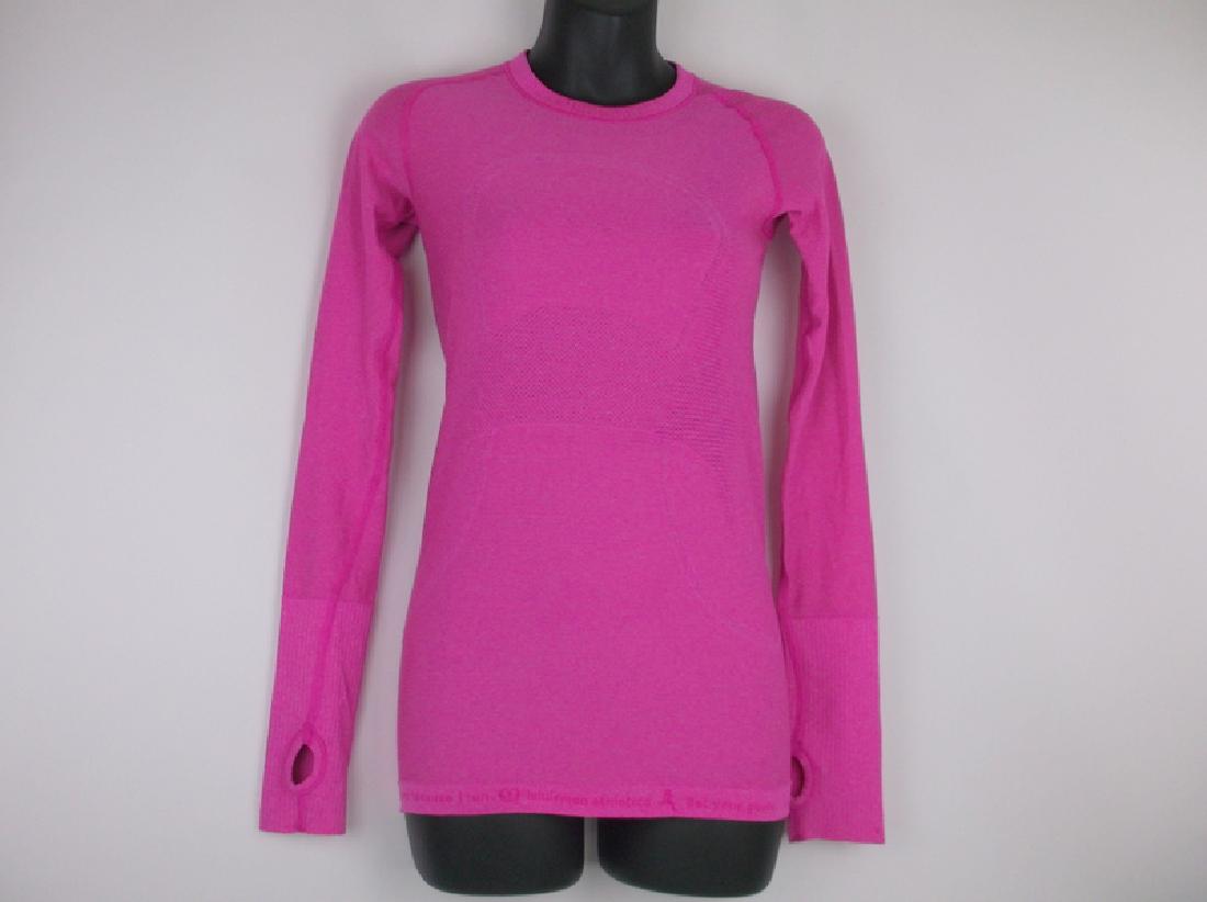 Gorgeous lululemon Athletic Shirt S (1 of 4)