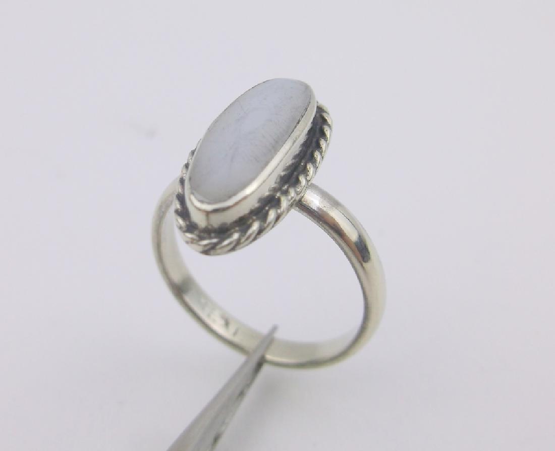 Gorgeous Sterling Silver MOP Ring 5.5 (1 of 2)
