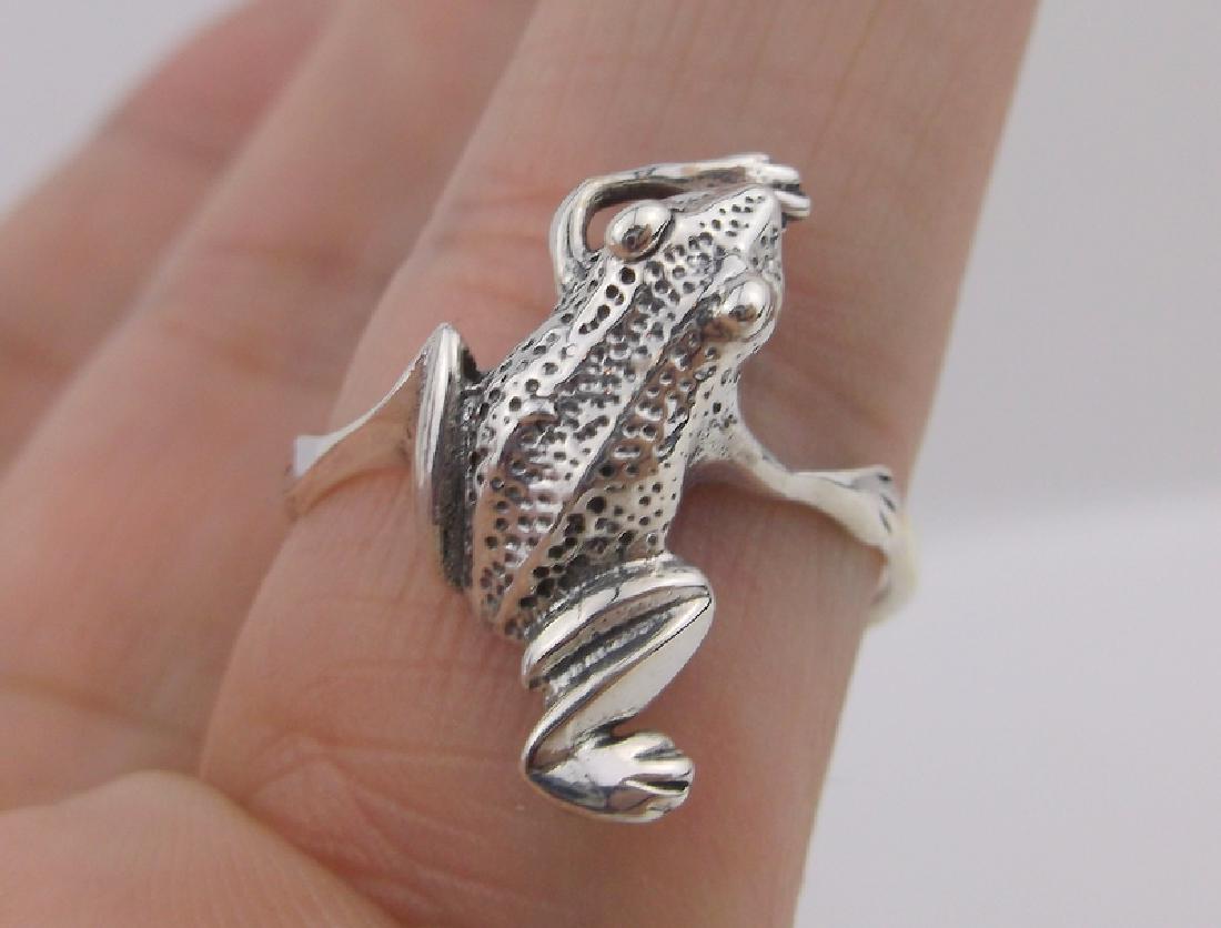 Stunning Sterling Silver Tree Frog Ring 9 (1 of 2)