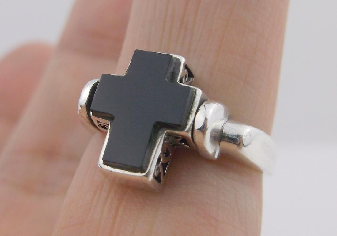 Gorgeous Sterling Silver Onyx Cross Ring 6 Spins (1 of 2)