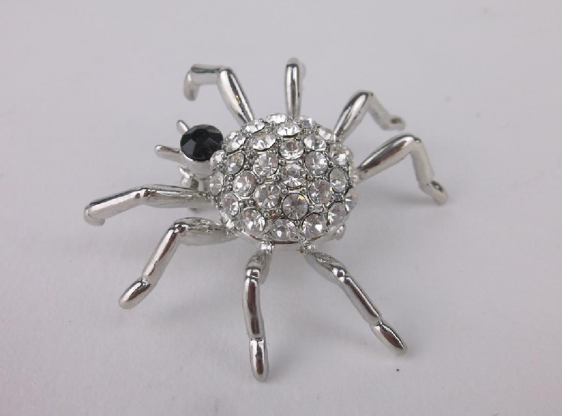 Stunning Rhinestone Spider Brooch (1 of 2)