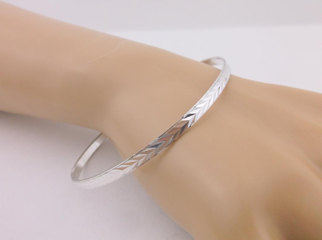Stunning Sterling Silver Bangle Bracelet (1 of 2)