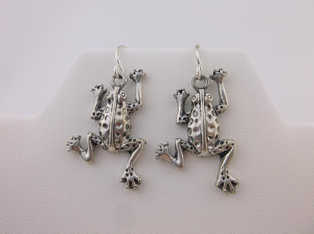 Stunning Tree Frog Earrings (1 of 1)