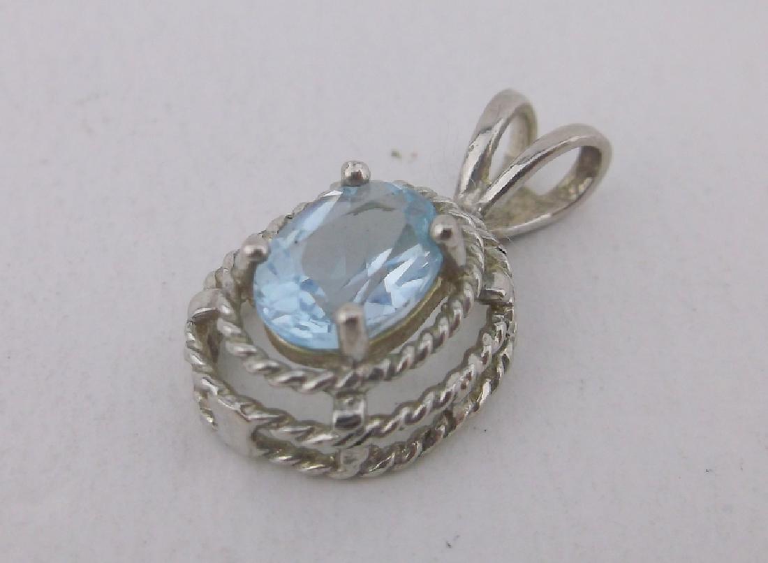 Gorgeous Sterling Silver Blue Topaz Pendant (1 of 1)