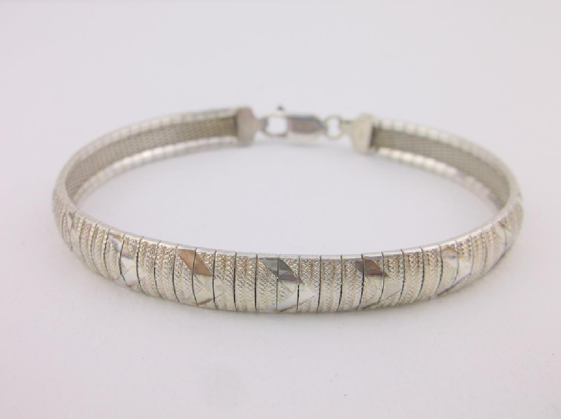 Gorgeous Thick Sterling Silver Chain Bracelet: Guaranteed Solid 925 Sterling Silver, in Excellent Condition