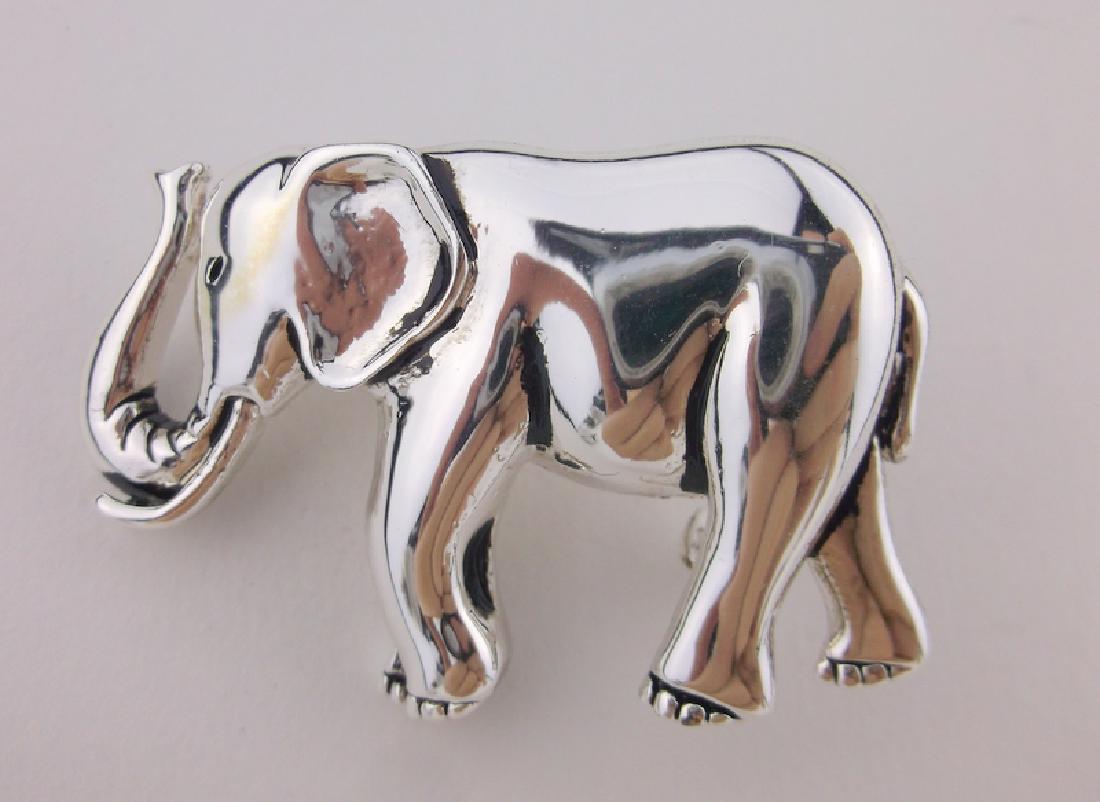Stunning Elephant Brooch Pendant (1 of 1)