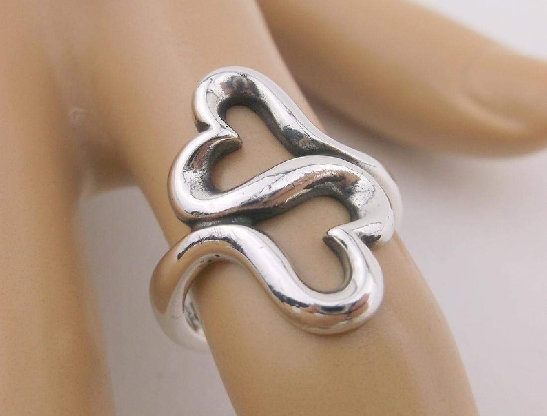 Vint James Avery Sterling Silver Heart Ring 6.5: Vintage Genuine James Avery Sterling Silver, Signed with the Candle Abra Hallmark, in Excellent Condition