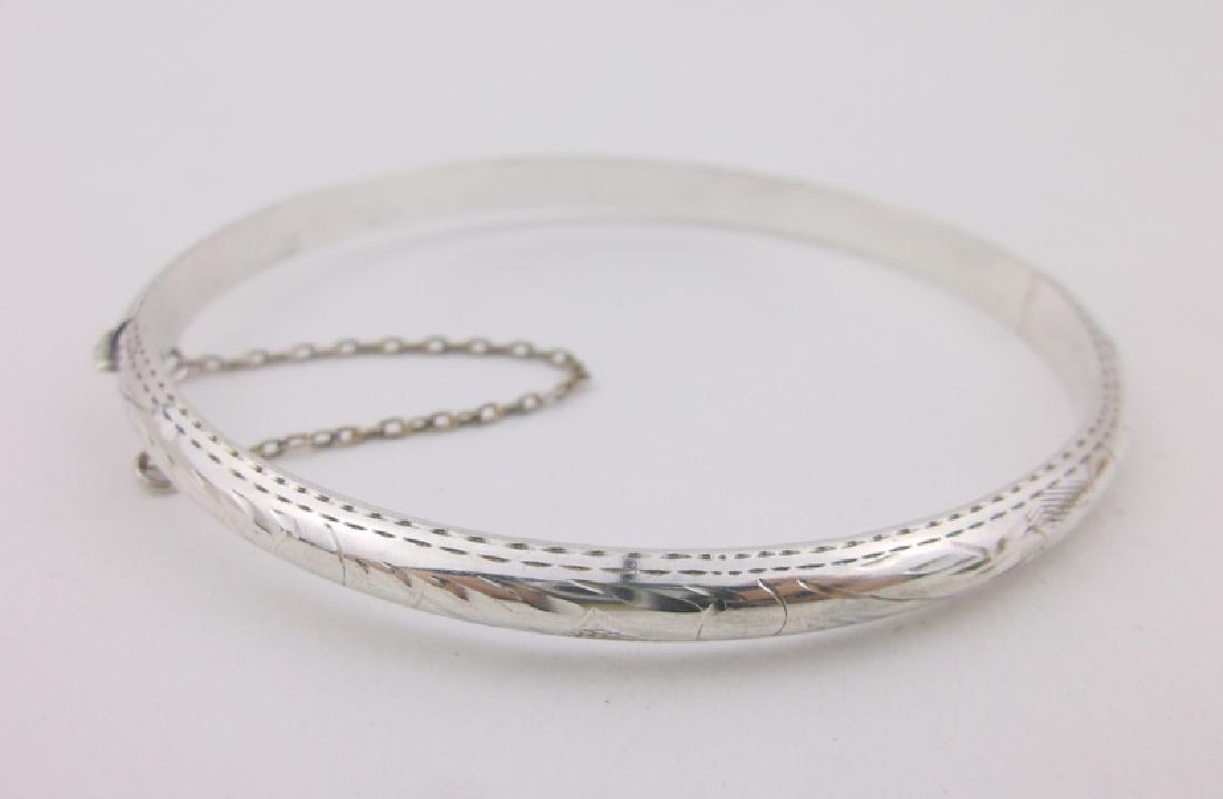 Stunning Sterling Silver Bangle Bracelet (1 of 2)