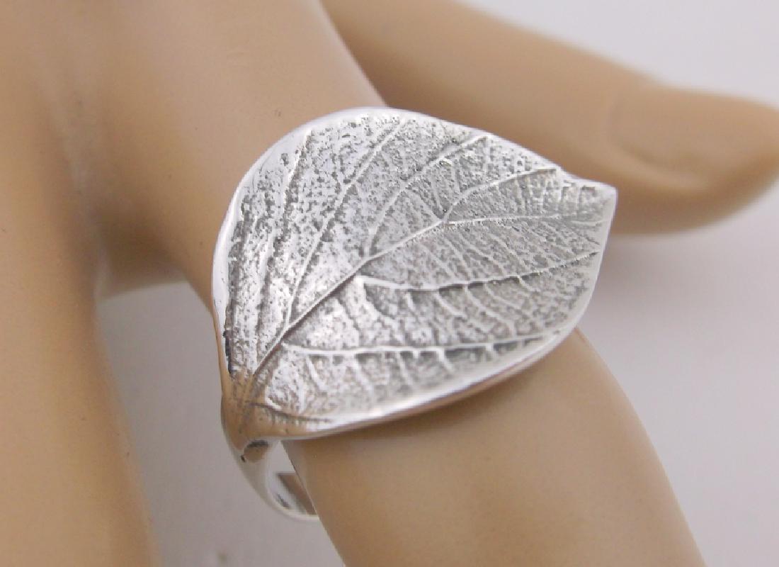 Stunning Sterling Silver Leaf Ring 9 (1 of 3)