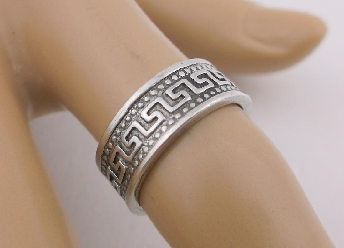 Stunning Sterling Silver Band Ring 5 (1 of 2)
