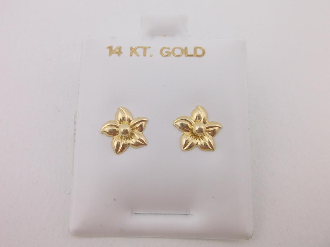 New 14kt Gold Flower Stud Earrings (1 of 1)