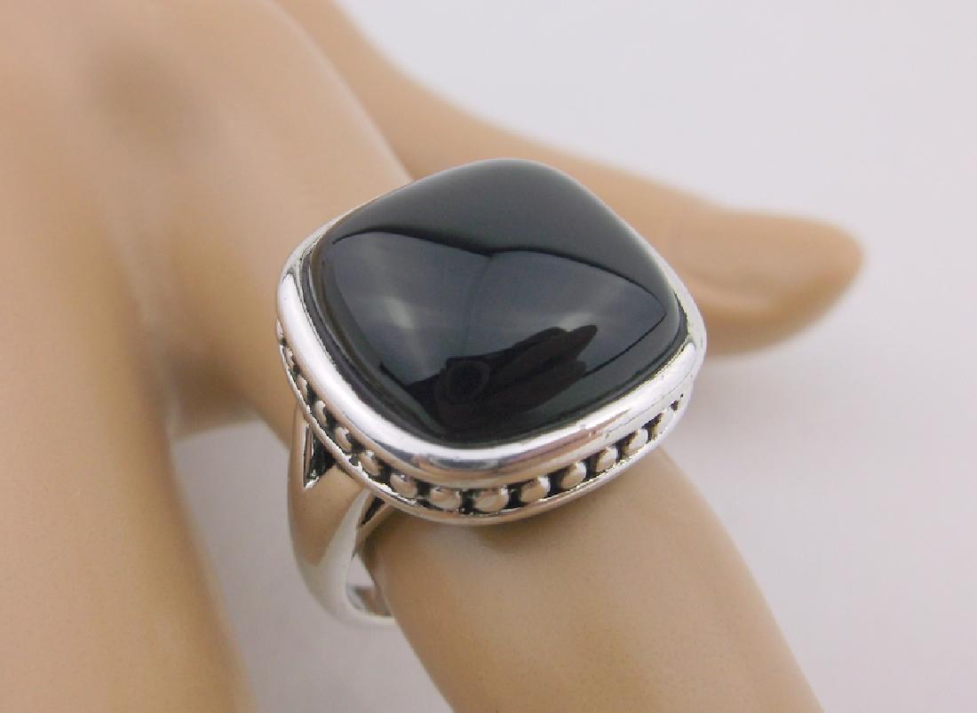 Stunning Sterling Silver Onyx Ring 7 (1 of 2)