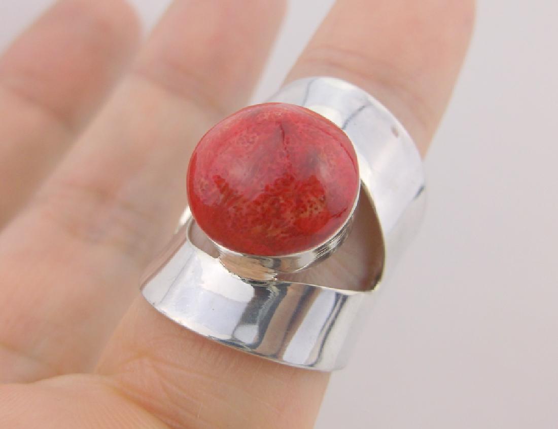 Stunning Large Sterling Silver Red Coral Ring 8 (1 of 2)