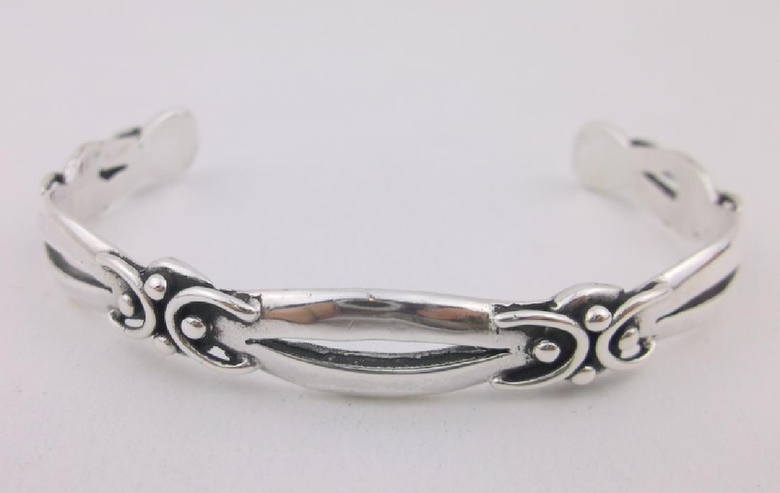 Navajo Thick Sterling Silver Cuff Bracelet Stunning (1 of 3)